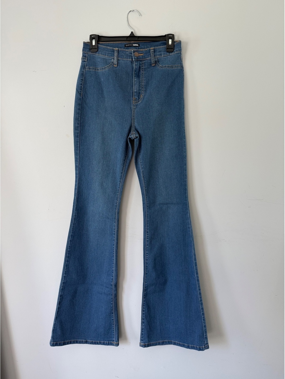 Fashion Nova High Rise Stretch Flare Jeans Women’s Size 9